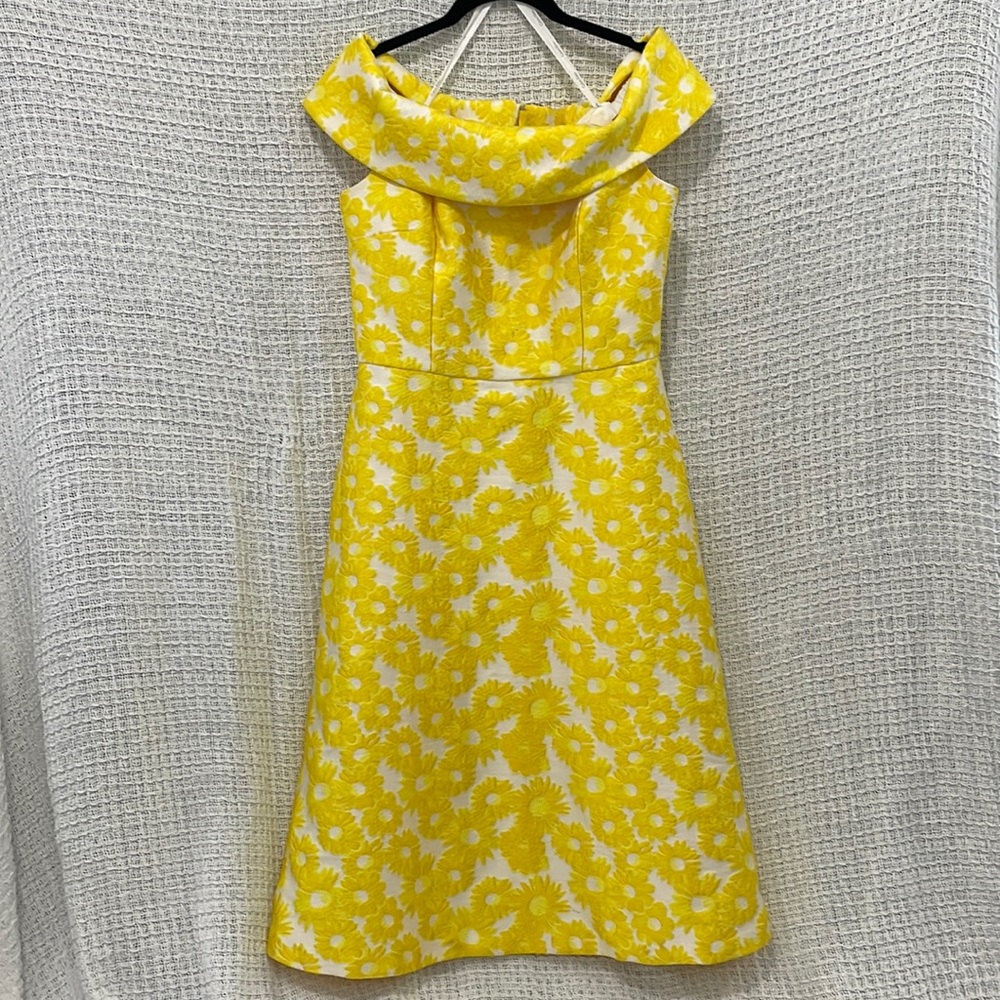 Brocade Yellow Daisy Dress • Stunning! • Excellent condition!